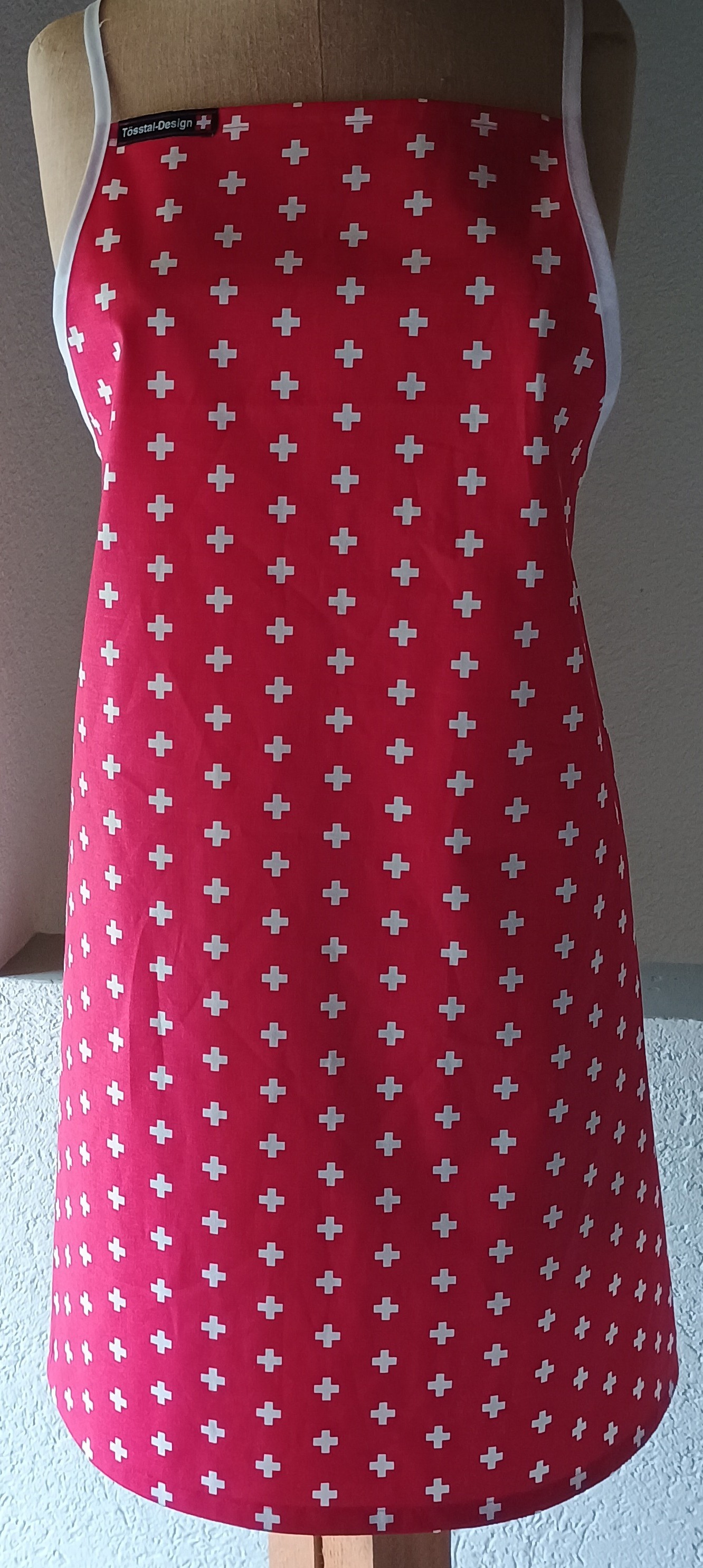 Küchenschürze rot mit CH Kreuz. Typisch Schweiz