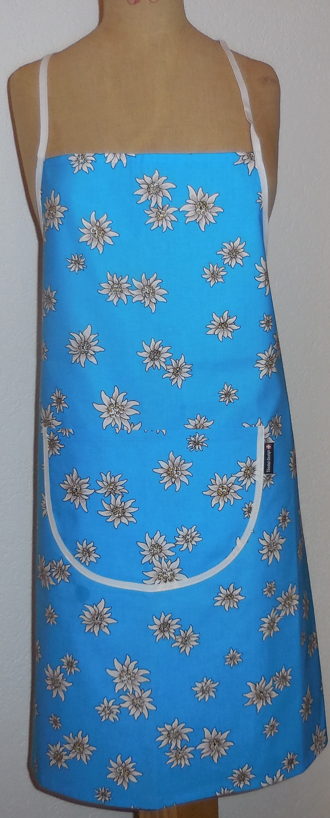 Küchenschürze Cyan blau mit Edelweiss Spezialgrösse S/M
