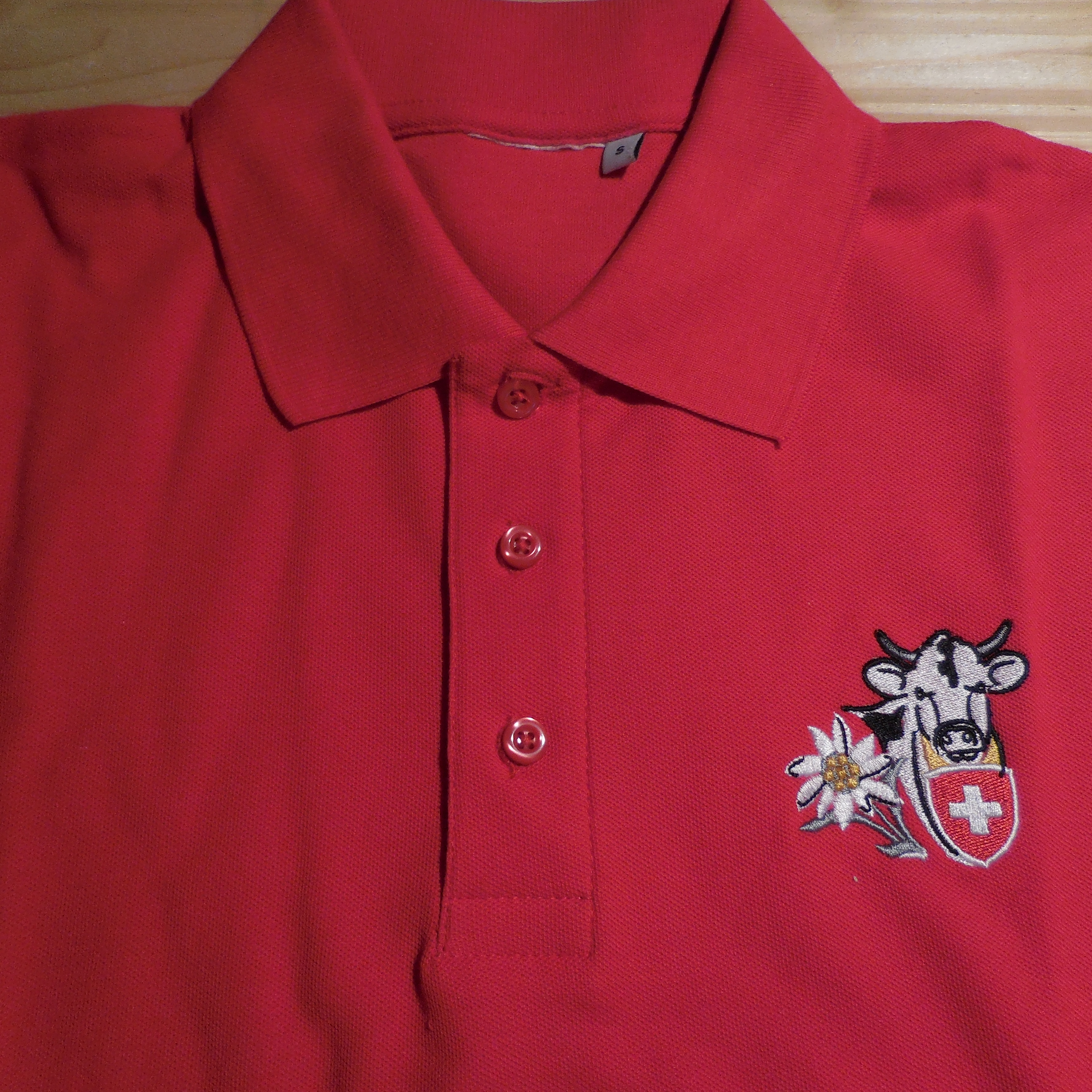 Polo Shirt rot mit Stickerei, Gr. S, AUSVERKAUF 49%