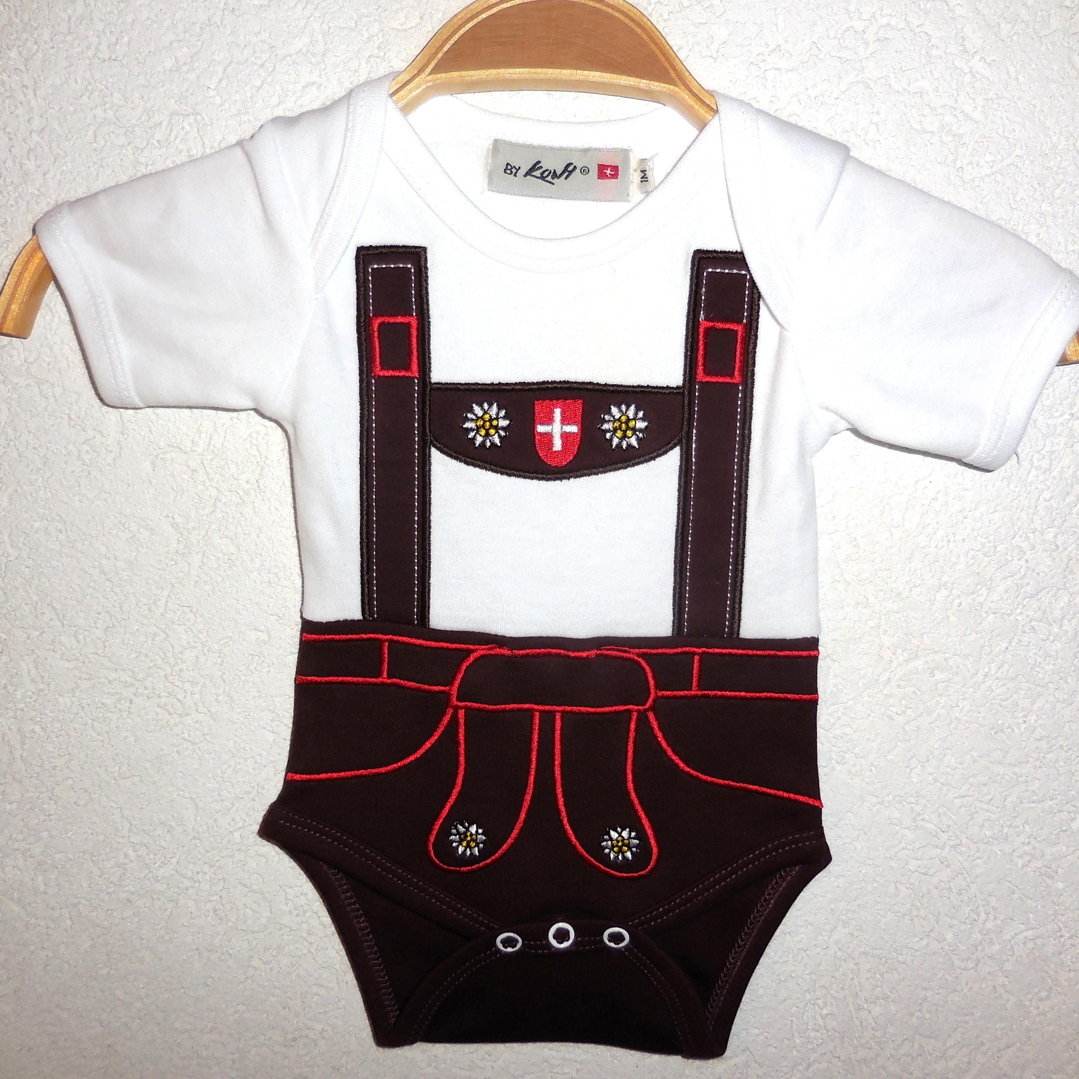Baby Body Lederhosen Look, Kurz Arm. 12 & 18 Monate