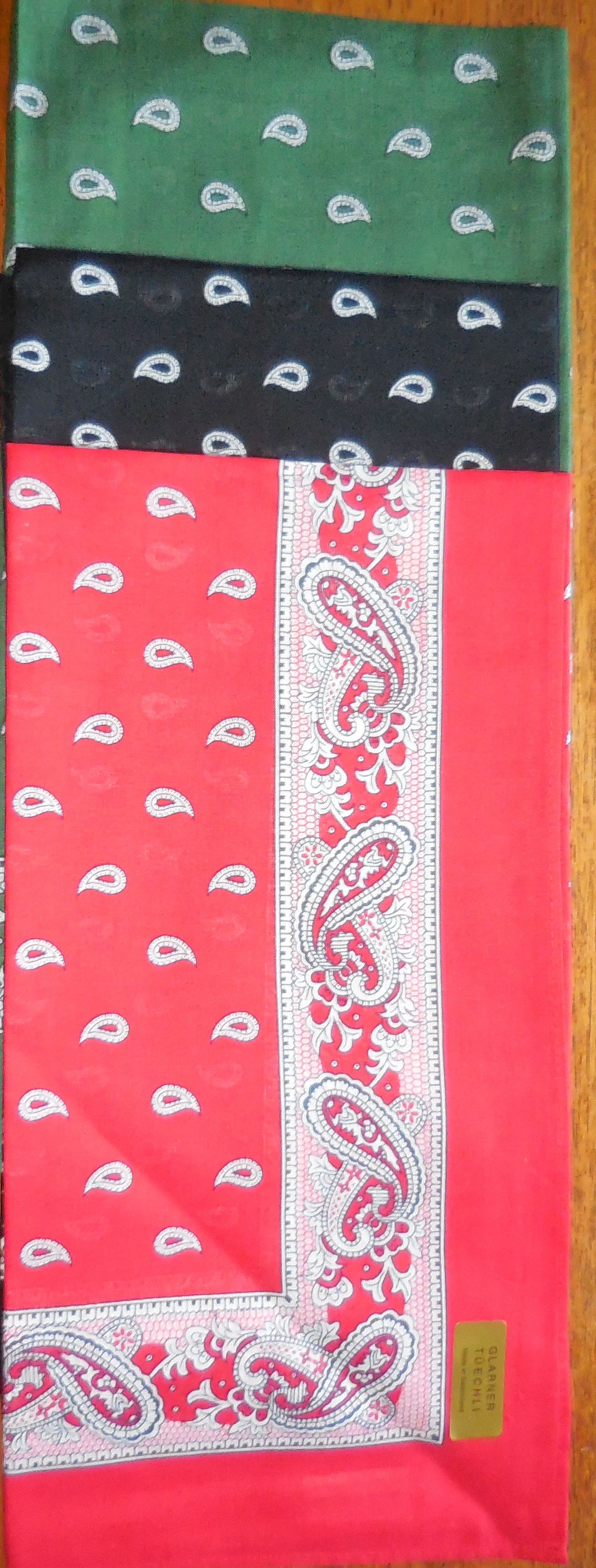 Foulard Glarner Tropfenmuster, 70x70cm, Schweizer Produkt